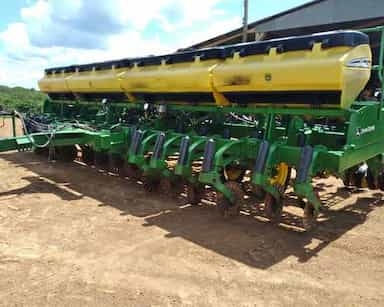 John Deere 2117 - 12/12