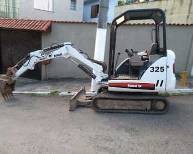 Bobcat 325 - 10/10