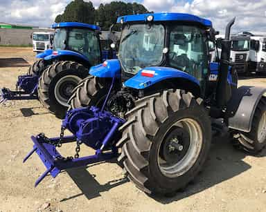 New Holland T7. 205 - 23/24