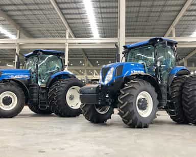 New Holland T7. 205 - 23/24