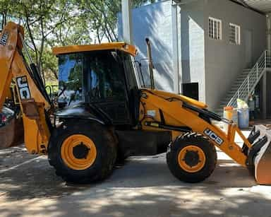 JCB  JCB 3C - 12/12