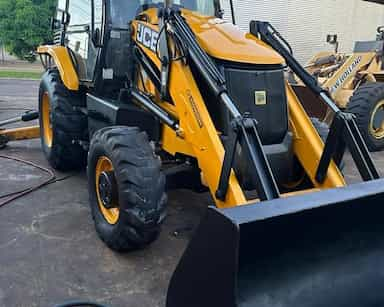 JCB  JCB 3C - 17/17