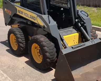 New Holland L175 - 08/08