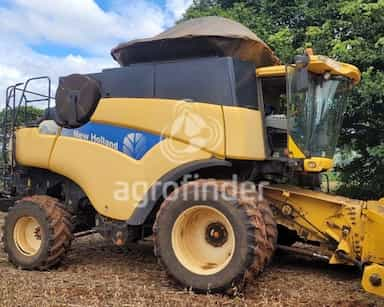 New Holland CR 9060 - 