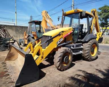 JCB  JCB 3C - 12/12