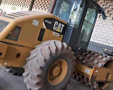 Caterpillar CP533E - 10