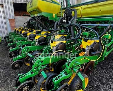 John Deere  2115 - 21/21