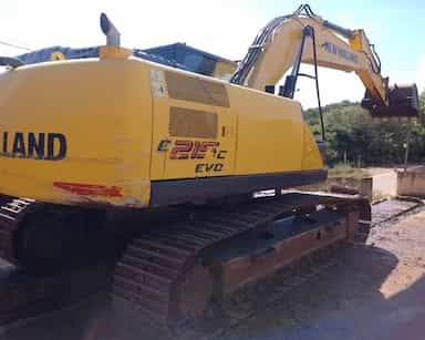 New Holland E215c - 20/20