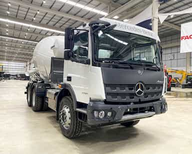 Mercedes Benz MB2730 - 23/24