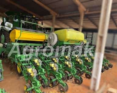 John Deere 2130 - 12/12