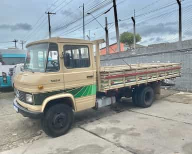 Mercedes Benz MB708 - 87/87