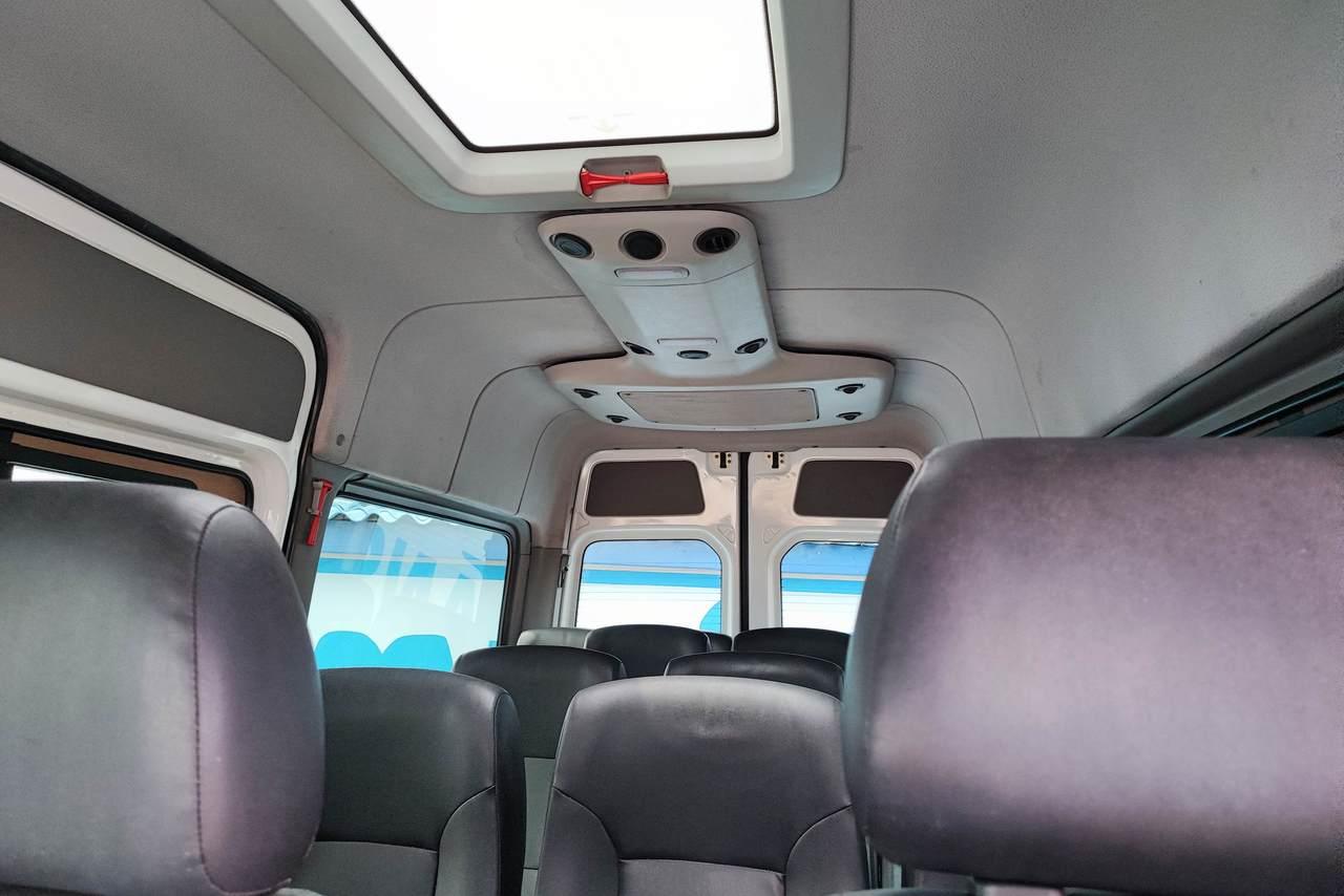 Mercedes Benz Sprinter Executiva 415 - 17/18 8