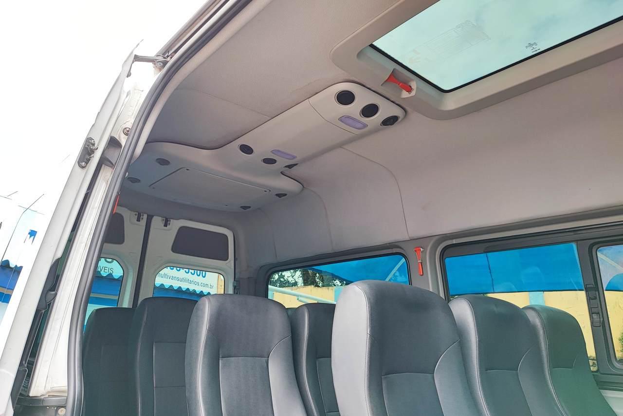 Mercedes Benz Sprinter Executiva 415 - 17/18 9
